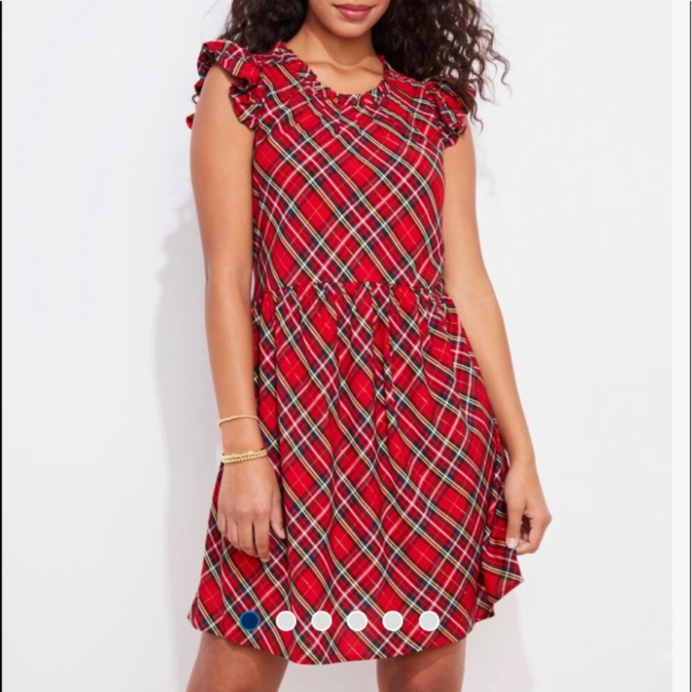 Vineyard Vines plaid tiered dress. Lined. Zips in back. Size 10. Never worn, NWT